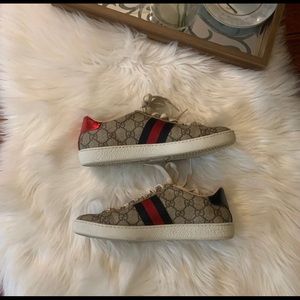 Gucci Ace GG Supreme Sneakers 36.5/7